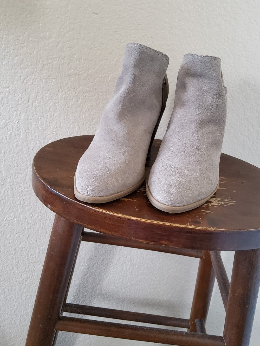 Lucky Brand Stayci Taupe Suede Ankle Booties - Size 9.5M NWOB - Picture 5 of 9
